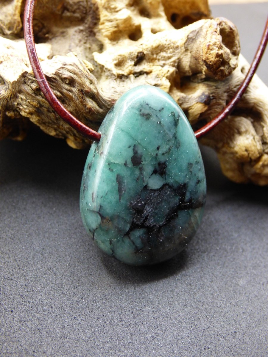 Smaragd / Emerald ~ Edelstein Kette ~HIPPIE ~GOA ~Boho ~Ethno ~Nature ~Heilstein - Art of Nature Berlin