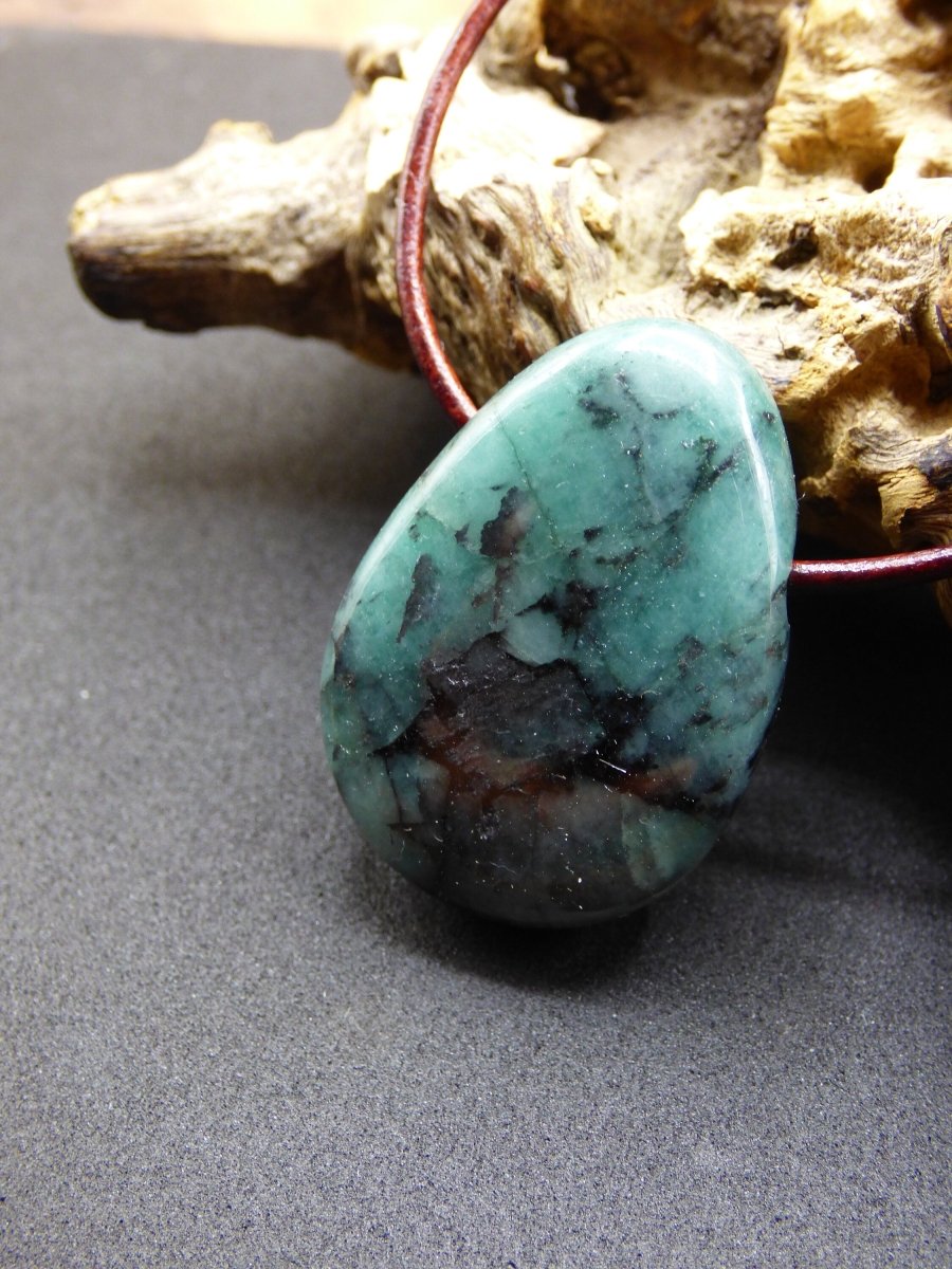 Smaragd / Emerald ~ Edelstein Kette ~HIPPIE ~GOA ~Boho ~Ethno ~Nature ~Heilstein - Art of Nature Berlin