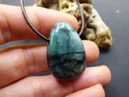 Smaragd / Emerald ~ Edelstein Kette ~HIPPIE ~GOA ~Boho ~Ethno ~Nature ~Heilstein - Art of Nature Berlin