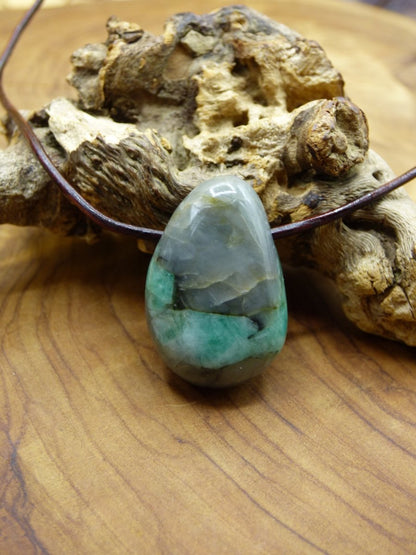 Smaragd / Emerald ~ Edelstein Kette ~HIPPIE ~GOA ~Boho ~Ethno ~Nature ~Heilstein - Art of Nature Berlin