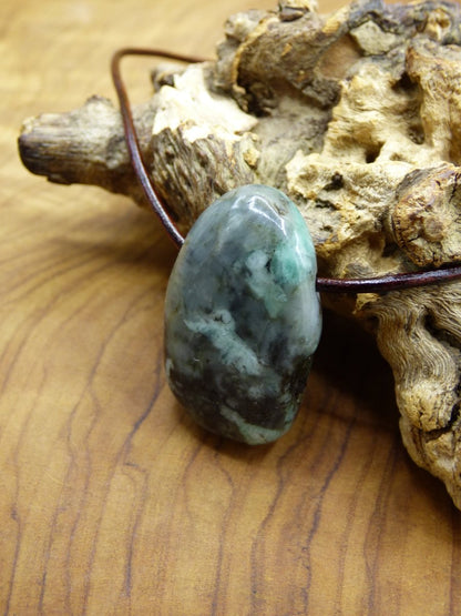 Smaragd / Emerald ~ Edelstein Kette ~HIPPIE ~GOA ~Boho ~Ethno ~Nature ~Heilstein - Art of Nature Berlin