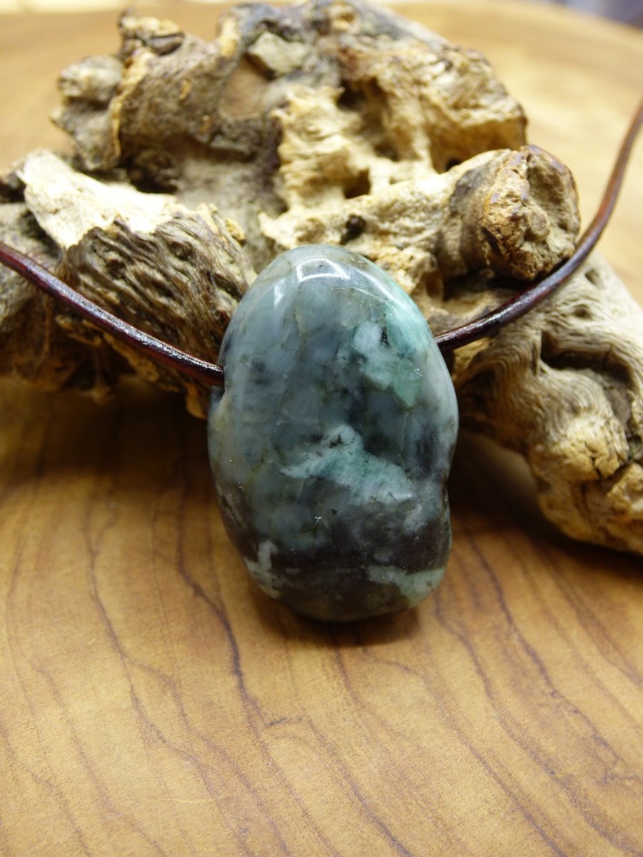 Smaragd / Emerald ~ Edelstein Kette ~HIPPIE ~GOA ~Boho ~Ethno ~Nature ~Heilstein - Art of Nature Berlin