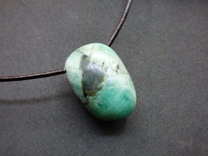 Smaragd / Emerald ~ Edelstein Kette HIPPIE GOA Boho Ethno Nature Heilstein grün natürlich Stein Anhänger Hochwertig Qualität Männer Sohn - Art of Nature Berlin