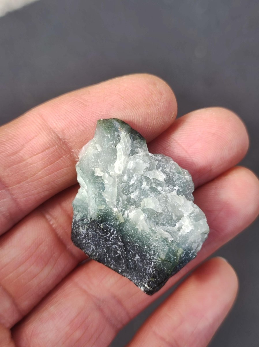 Smaragd / Emerald roh Sammler Stufe Rarität Edelstein Deko Kristall Heilstein Mineral Kollektion Energie Natur Meditation Brasilien Selten - Art of Nature Berlin