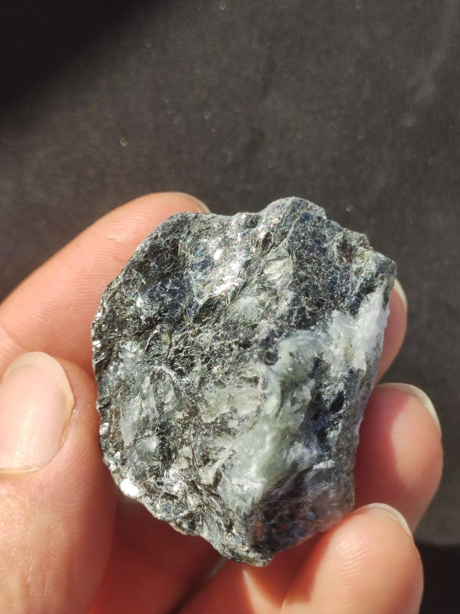 Smaragd / Emerald roh Sammler Stufe Rarität Edelstein Deko Kristall Heilstein Mineral Kollektion Energie Natur Meditation HIPPIE Brasilien - Art of Nature Berlin