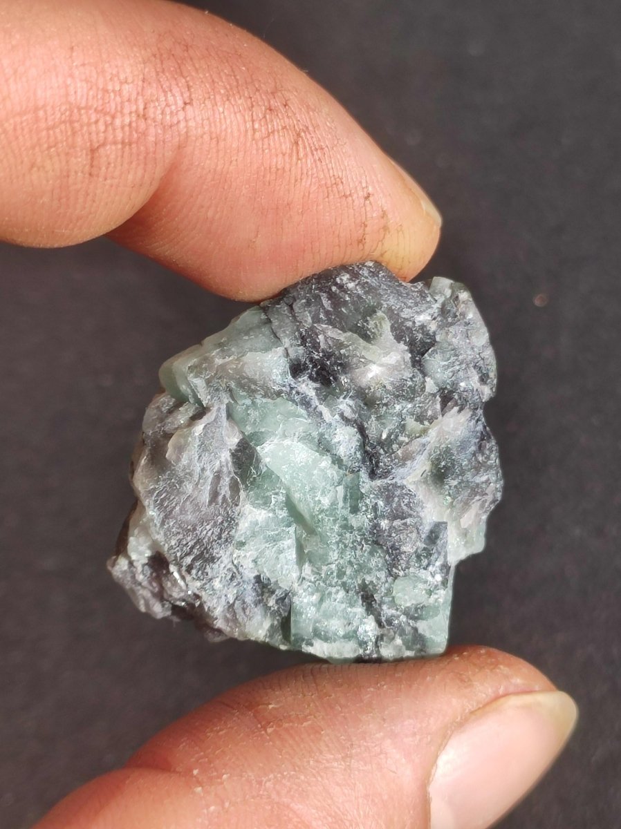 Smaragd / Emerald roh Sammler Stufe Rarität Edelstein Deko Kristall Heilstein Mineral Kollektion Energie Natur Meditation HIPPIE Brasilien - Art of Nature Berlin