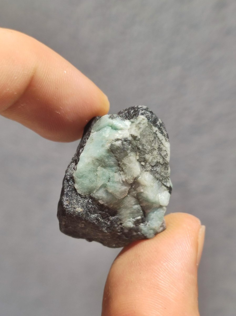 Smaragd / Emerald roh Sammler Stufe Rarität Edelstein Deko Kristall Heilstein Mineral Kollektion Energie Natur Meditation HIPPIE Brasilien - Art of Nature Berlin