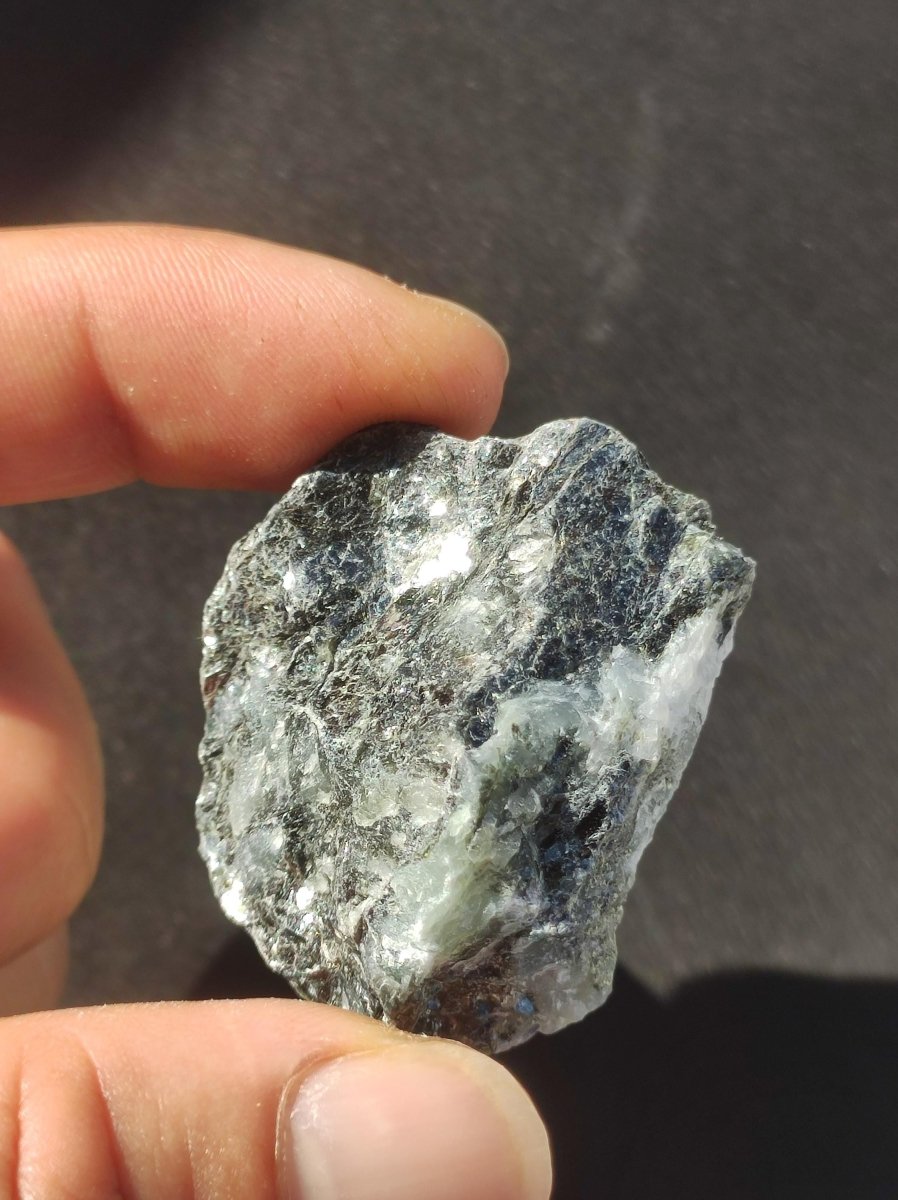 Smaragd / Emerald roh Sammler Stufe Rarität Edelstein Deko Kristall Heilstein Mineral Kollektion Energie Natur Meditation HIPPIE Brasilien - Art of Nature Berlin