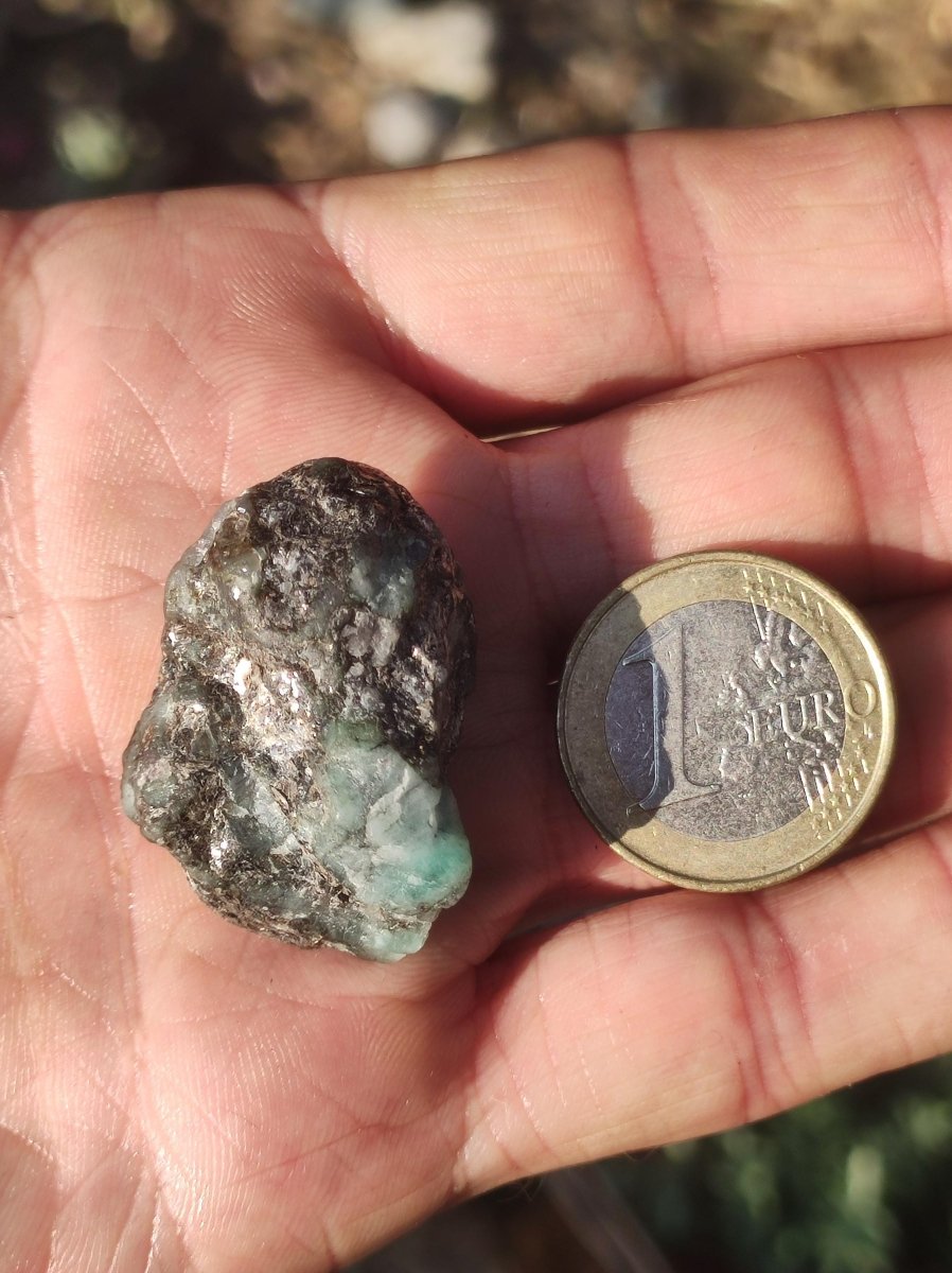 Smaragd / Emerald roh Sammler Stufe Rarität Edelstein Deko Kristall Heilstein Mineral Kollektion Energie Natur Meditation HIPPIE Brasilien - Art of Nature Berlin