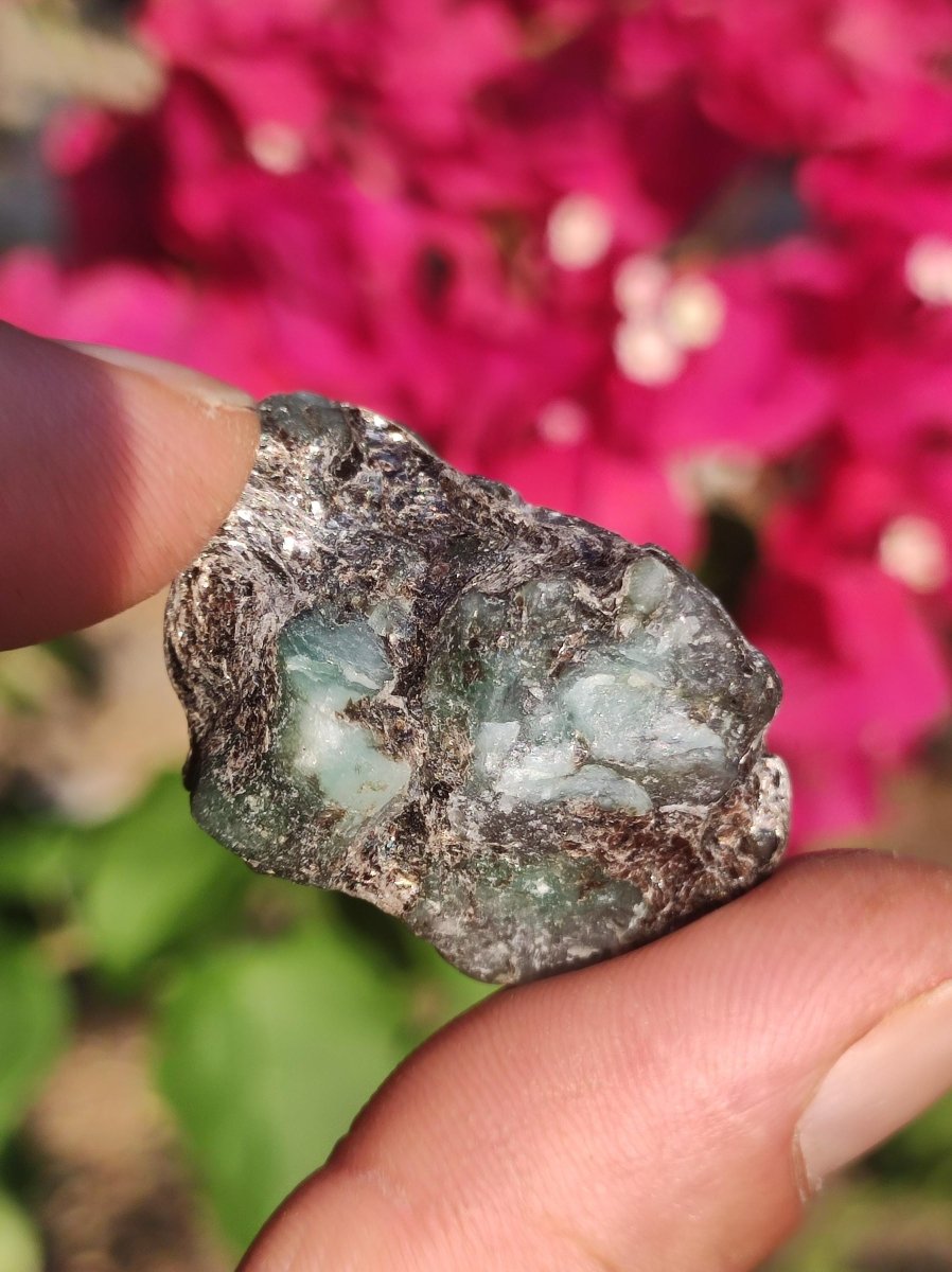 Smaragd / Emerald roh Sammler Stufe Rarität Edelstein Deko Kristall Heilstein Mineral Kollektion Energie Natur Meditation HIPPIE Brasilien - Art of Nature Berlin