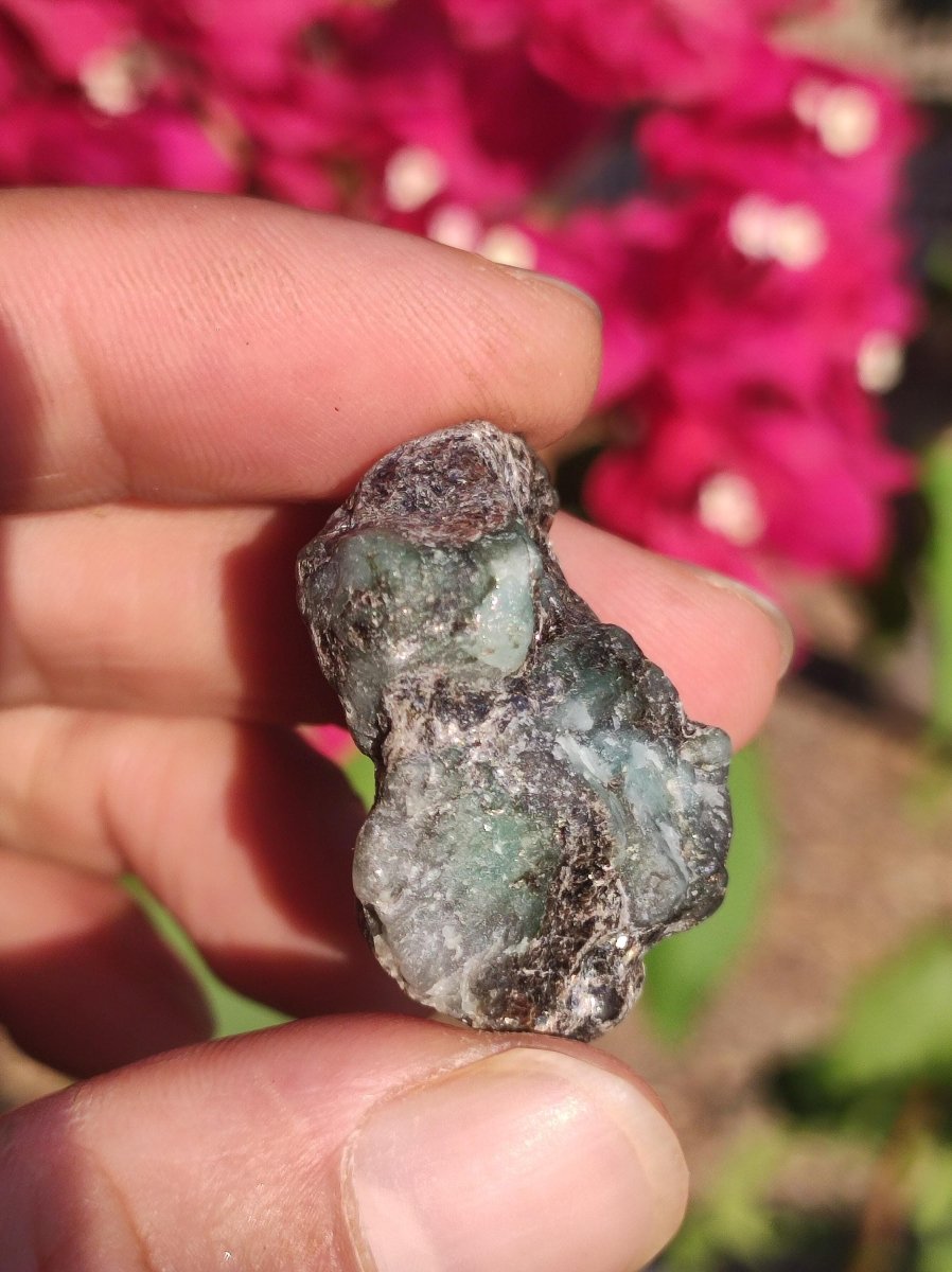 Smaragd / Emerald roh Sammler Stufe Rarität Edelstein Deko Kristall Heilstein Mineral Kollektion Energie Natur Meditation HIPPIE Brasilien - Art of Nature Berlin