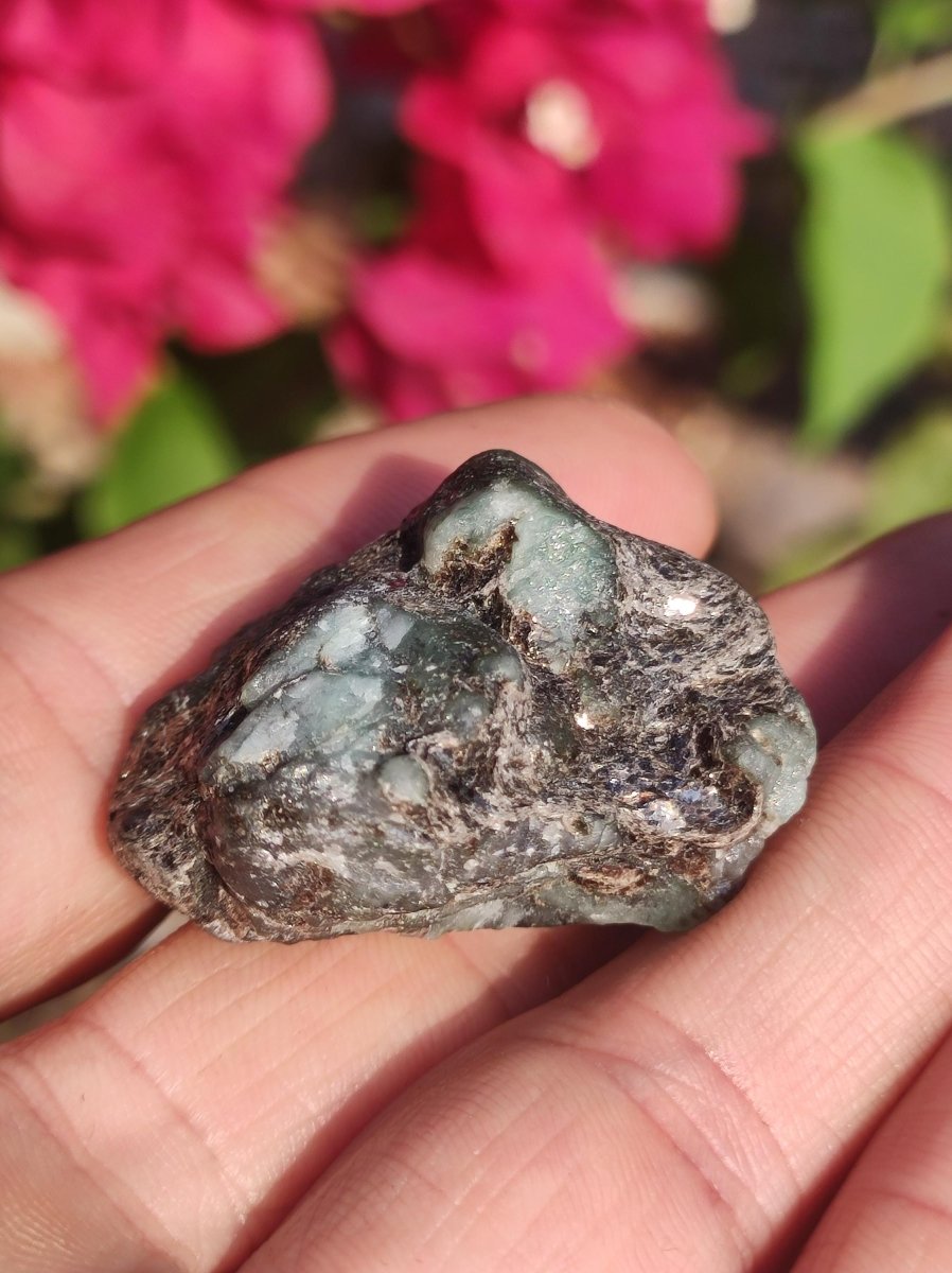 Smaragd / Emerald roh Sammler Stufe Rarität Edelstein Deko Kristall Heilstein Mineral Kollektion Energie Natur Meditation HIPPIE Brasilien - Art of Nature Berlin