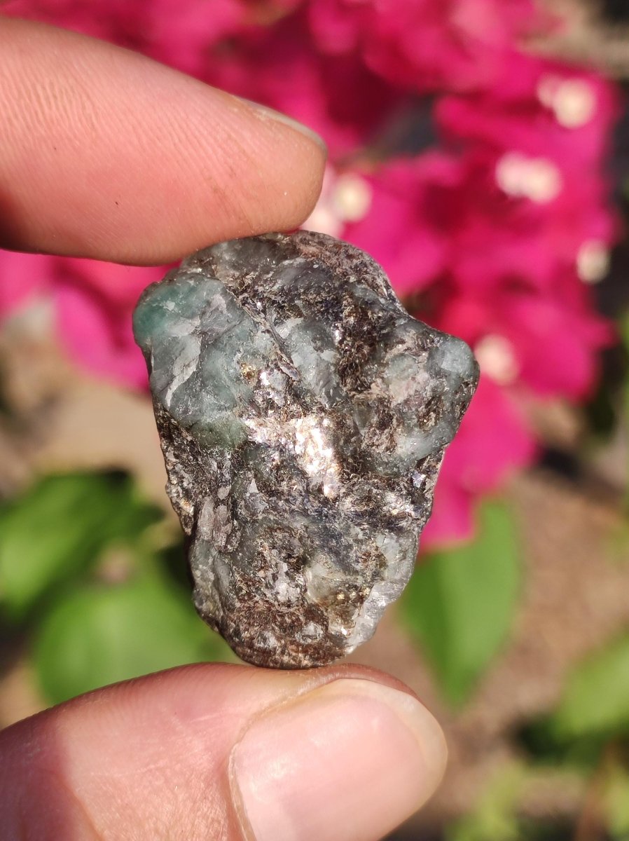 Smaragd / Emerald roh Sammler Stufe Rarität Edelstein Deko Kristall Heilstein Mineral Kollektion Energie Natur Meditation HIPPIE Brasilien - Art of Nature Berlin