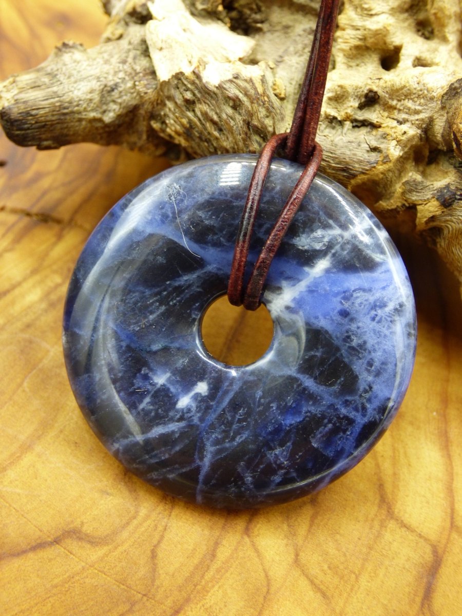 Sodalith 40mm ~ Edelstein Donut Kette blau Natur HIPPIE GOA Boho Ethno Donut Nature Heilstein Geschenk Männer Frauen Sie Er Anhänger Rund - Art of Nature Berlin