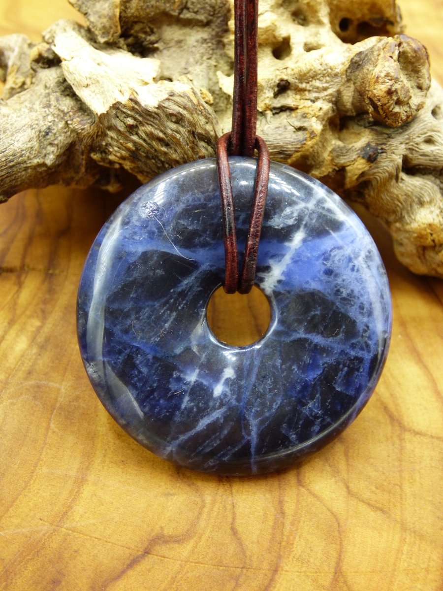 Sodalith 40mm ~ Edelstein Donut Kette blau Natur HIPPIE GOA Boho Ethno Donut Nature Heilstein Geschenk Männer Frauen Sie Er Anhänger Rund - Art of Nature Berlin