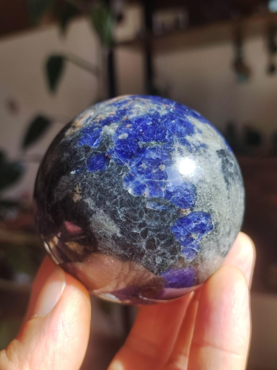 Sodalith - Edelstein Kugel Deko Sphere Massage Kristall Spielkugel Meditation Heilstein Frau Mann Geschenk Er Sie Haus Energie Traum Wohnen - Art of Nature Berlin