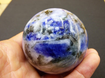 Sodalith - Edelstein Kugel Deko Sphere Massage Kristall Spielkugel Meditation Heilstein Frau Mann Geschenk Er Sie Haus Energie Traum Wohnen - Art of Nature Berlin