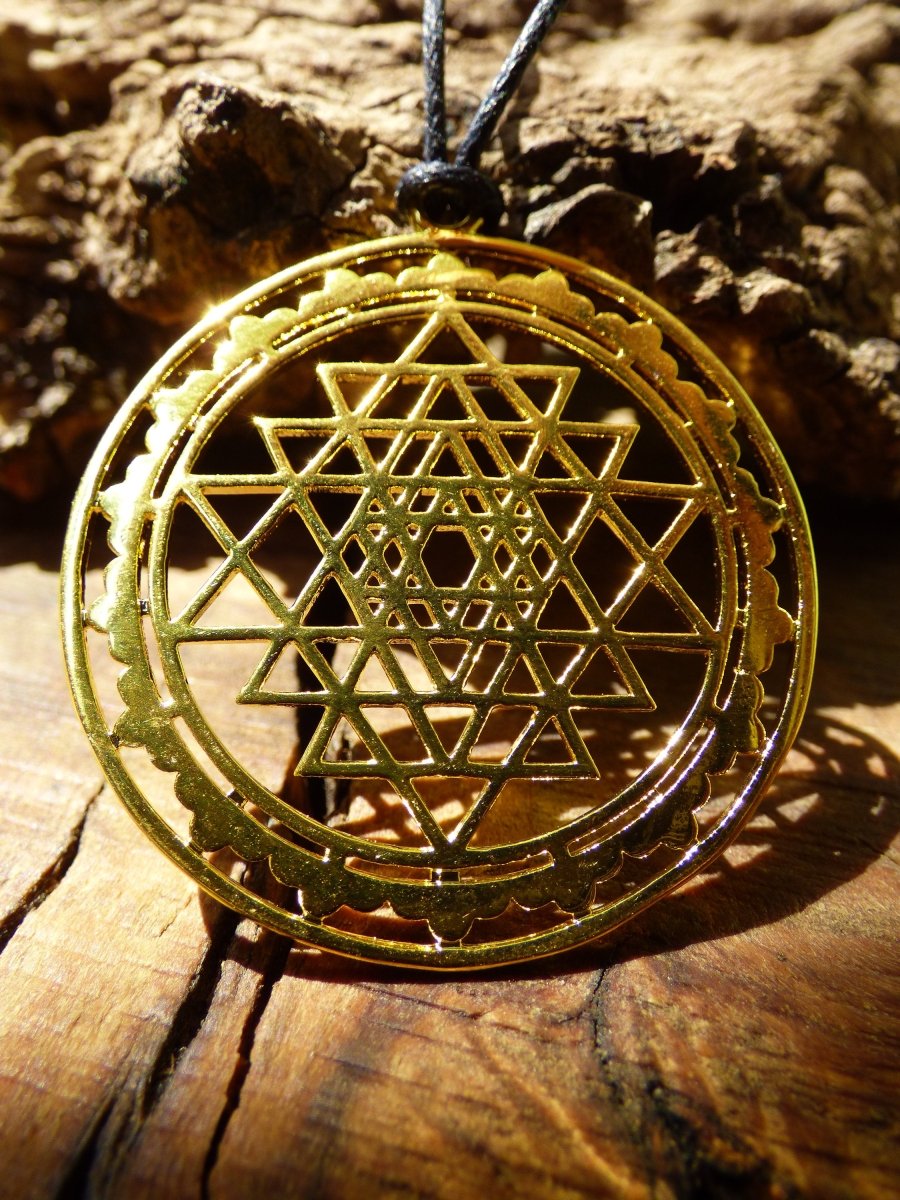 Sri Yantra~ Meditations Amulett Kette ~HIPPIE ~GOA ~Boho ~Tibet ~Ethno ~Nature - Art of Nature Berlin