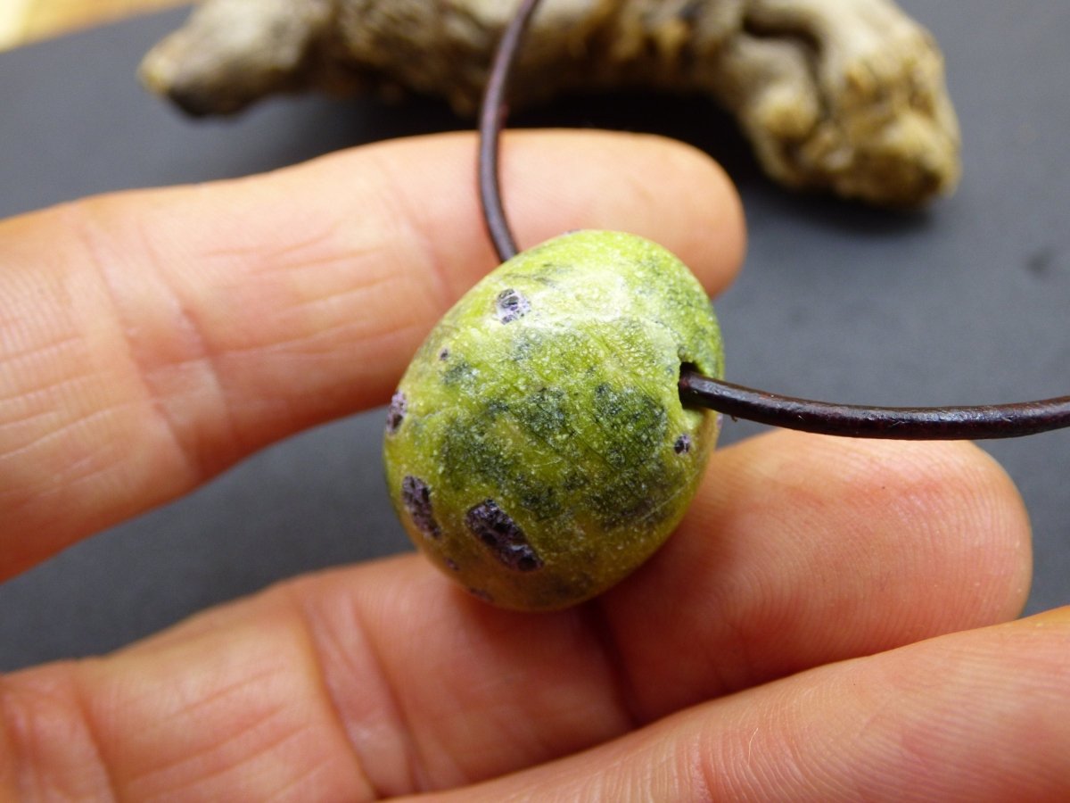 Stichtit in Serpentin~ Edelstein Kette ~HIPPIE ~GOA ~Boho ~Ethno ~Nature ~Heilstein - Art of Nature Berlin