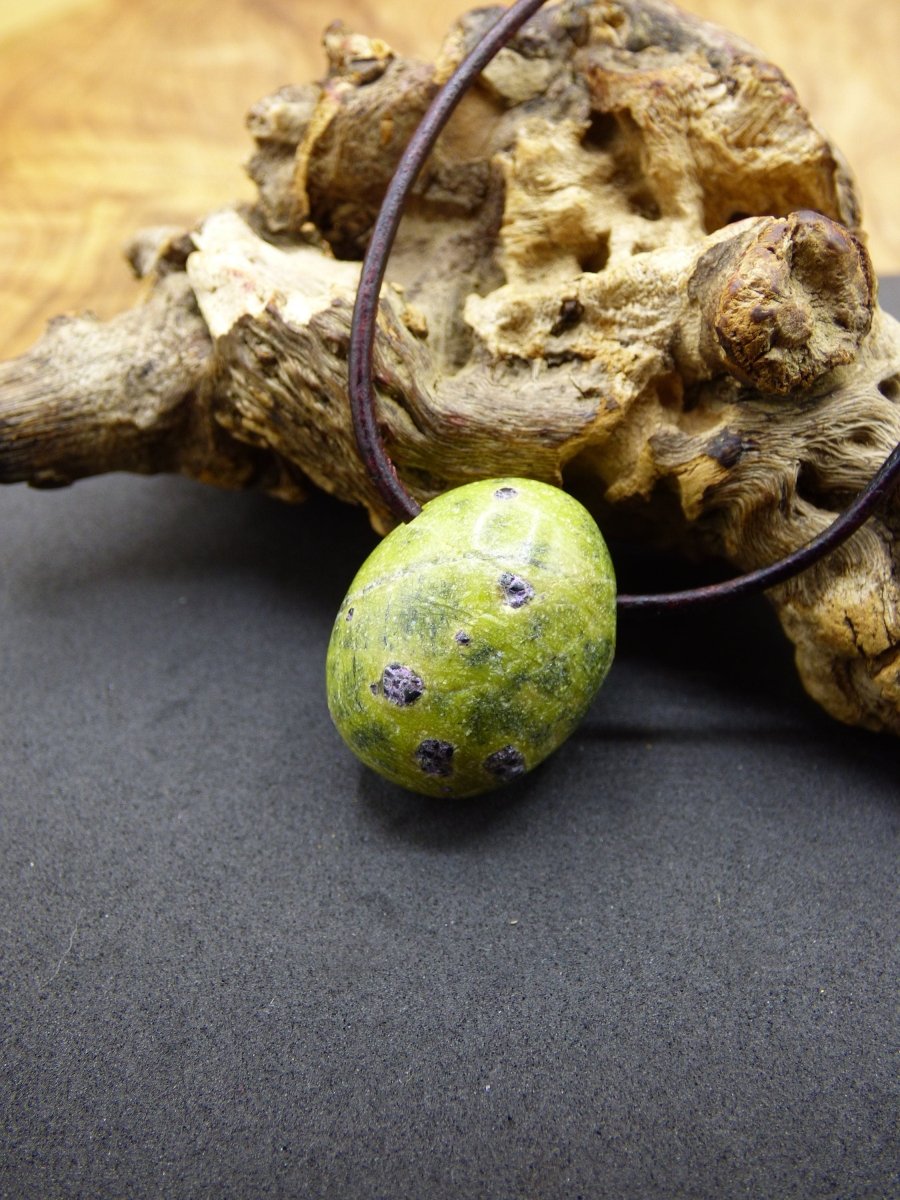 Stichtit in Serpentin~ Edelstein Kette ~HIPPIE ~GOA ~Boho ~Ethno ~Nature ~Heilstein - Art of Nature Berlin