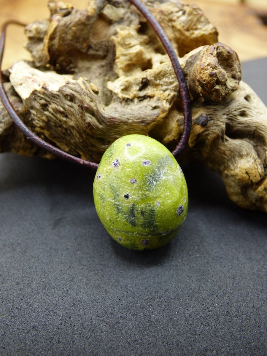 Stichtit in Serpentin~ Edelstein Kette ~HIPPIE ~GOA ~Boho ~Ethno ~Nature ~Heilstein - Art of Nature Berlin