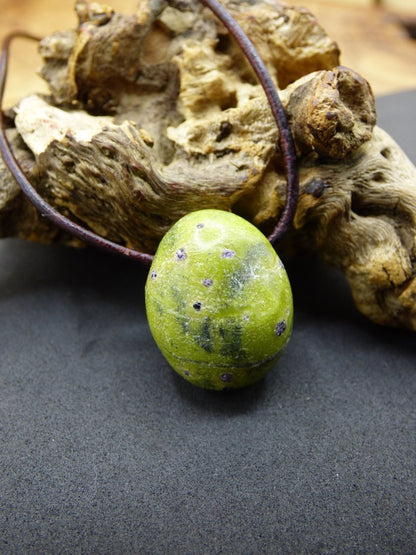 Stichtit in Serpentin~ Edelstein Kette ~HIPPIE ~GOA ~Boho ~Ethno ~Nature ~Heilstein - Art of Nature Berlin