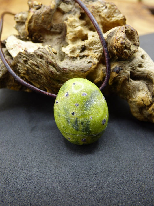 Stichtit in Serpentin~ Edelstein Kette ~HIPPIE ~GOA ~Boho ~Ethno ~Nature ~Heilstein - Art of Nature Berlin