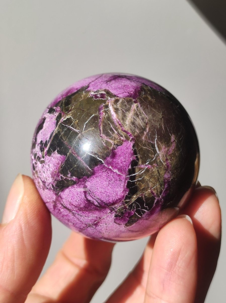 Stichtite AAA - Edelstein Kugel Natur Heilstein Deko Sphere Kristall Geschenk Er Sie Haus Einweihung Wohnung Energie Kraft Meditation - Art of Nature Berlin