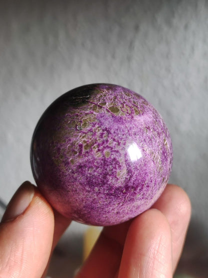 Stichtite AAA - Edelstein Kugel Natur Heilstein Deko Sphere Kristall Geschenk Er Sie Haus Einweihung Wohnung Energie Kraft Meditation - Art of Nature Berlin