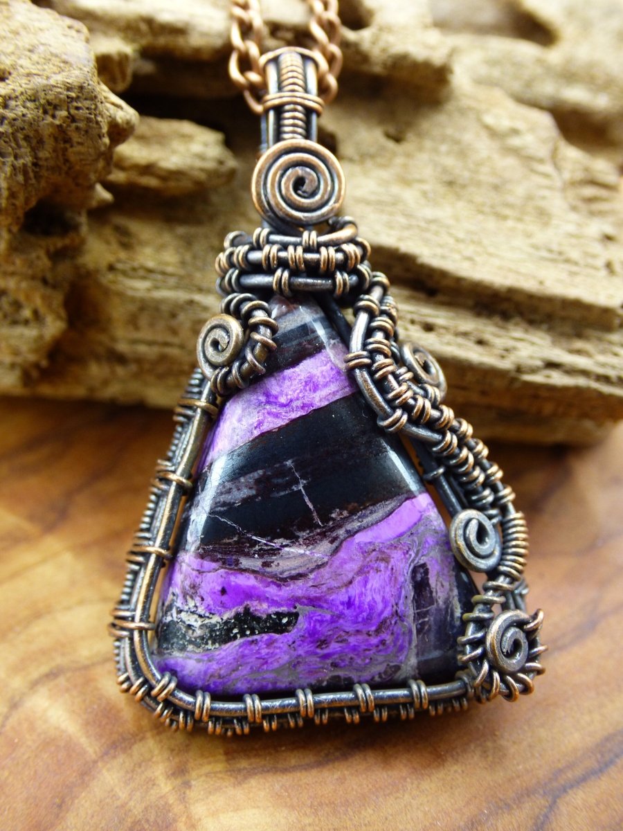 Sugilite Sugilith *~ Wire ~* ~ lila Edelstein Kette mit Kupferdraht ~HIPPIE ~GOA ~Boho ~Ethno ~Nature ~Heilstein ~Energy ~Chakra ~Spirale - Art of Nature Berlin