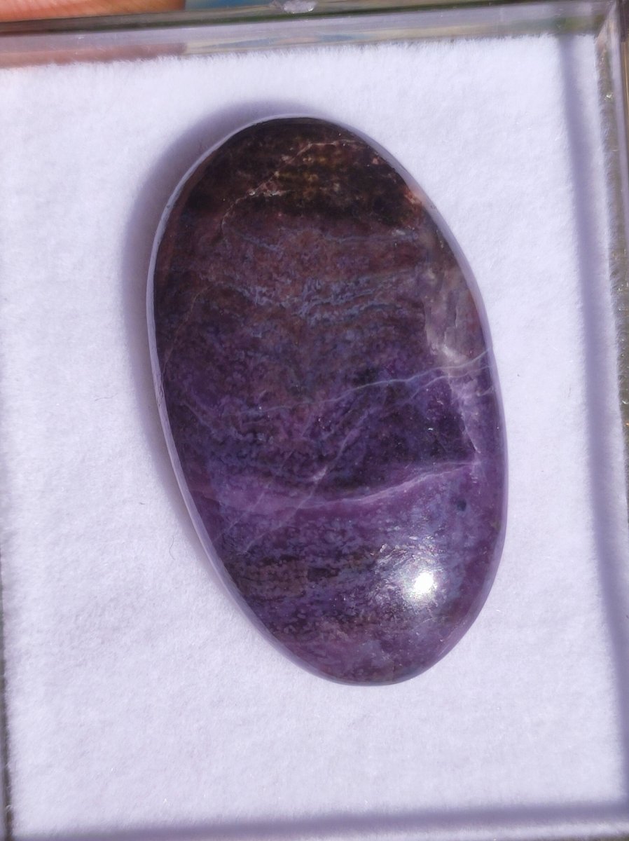 Sugilith A - 100% Natürlich Sugilite Cabochon Sammler Mineral lila hochwertig edel Geldanlage Investition Heilstein Rarität Unikat Therapie - Art of Nature Berlin