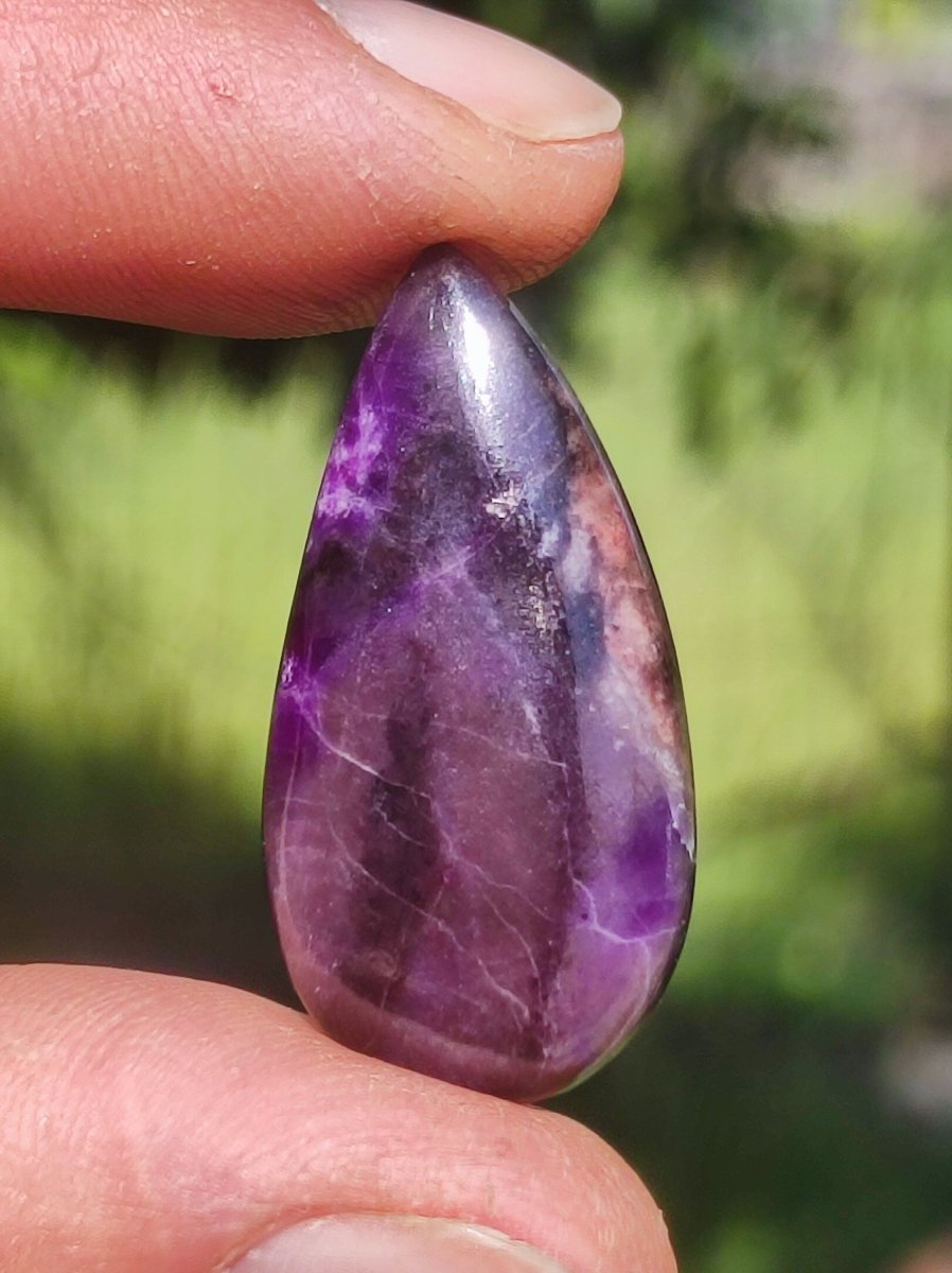 Sugilith A - 100% Natürlich Sugilite Cabochon Sammler Mineral lila hochwertig edel Geldanlage Investition Heilstein Rarität Unikat Therapie - Art of Nature Berlin