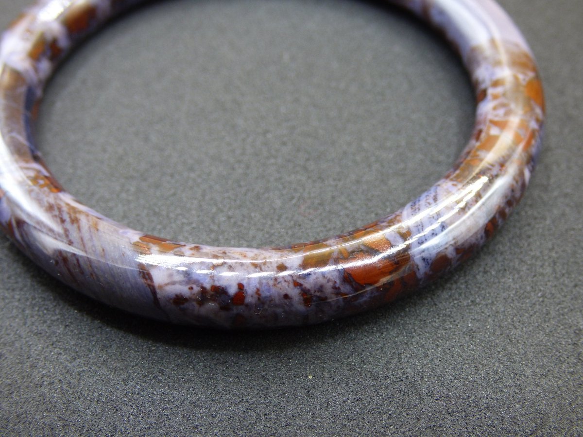 Sugilith Bustamit Richterit Armreif Sugilite naürlich Edelstein Boho Ethno Natur Heilstein Bangle Rarität Investition Rarität Selten Sammler - Art of Nature Berlin