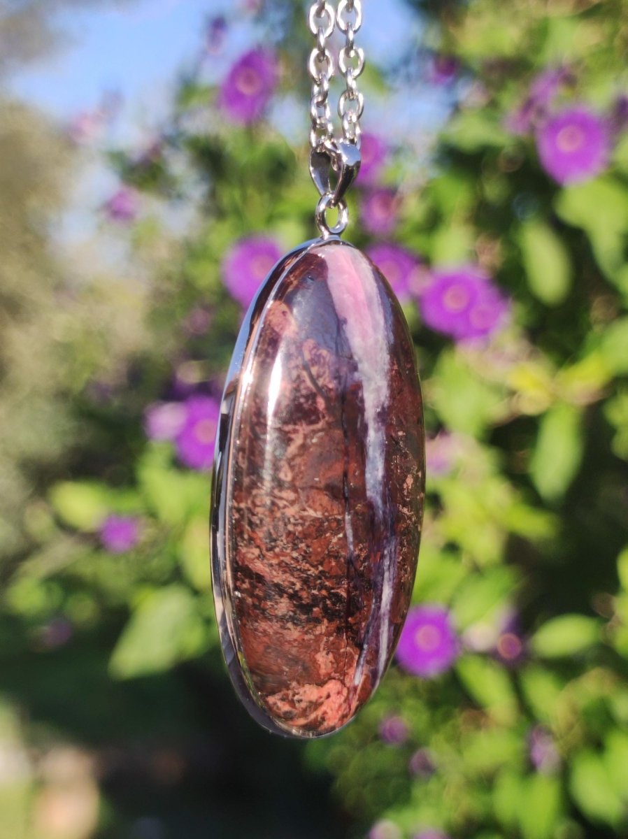 Sugilith + Bustamit & Richterit - inkl. 925 Silber Fassung lila Edelstein Kette Natur Heilstein Seltene Rarität Mann Frau Er Sie Geschenk - Art of Nature Berlin