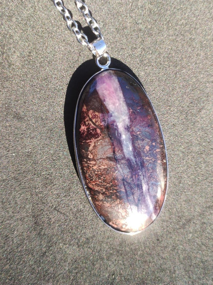 Sugilith + Bustamit & Richterit - inkl. 925 Silber Fassung lila Edelstein Kette Natur Heilstein Seltene Rarität Mann Frau Er Sie Geschenk - Art of Nature Berlin