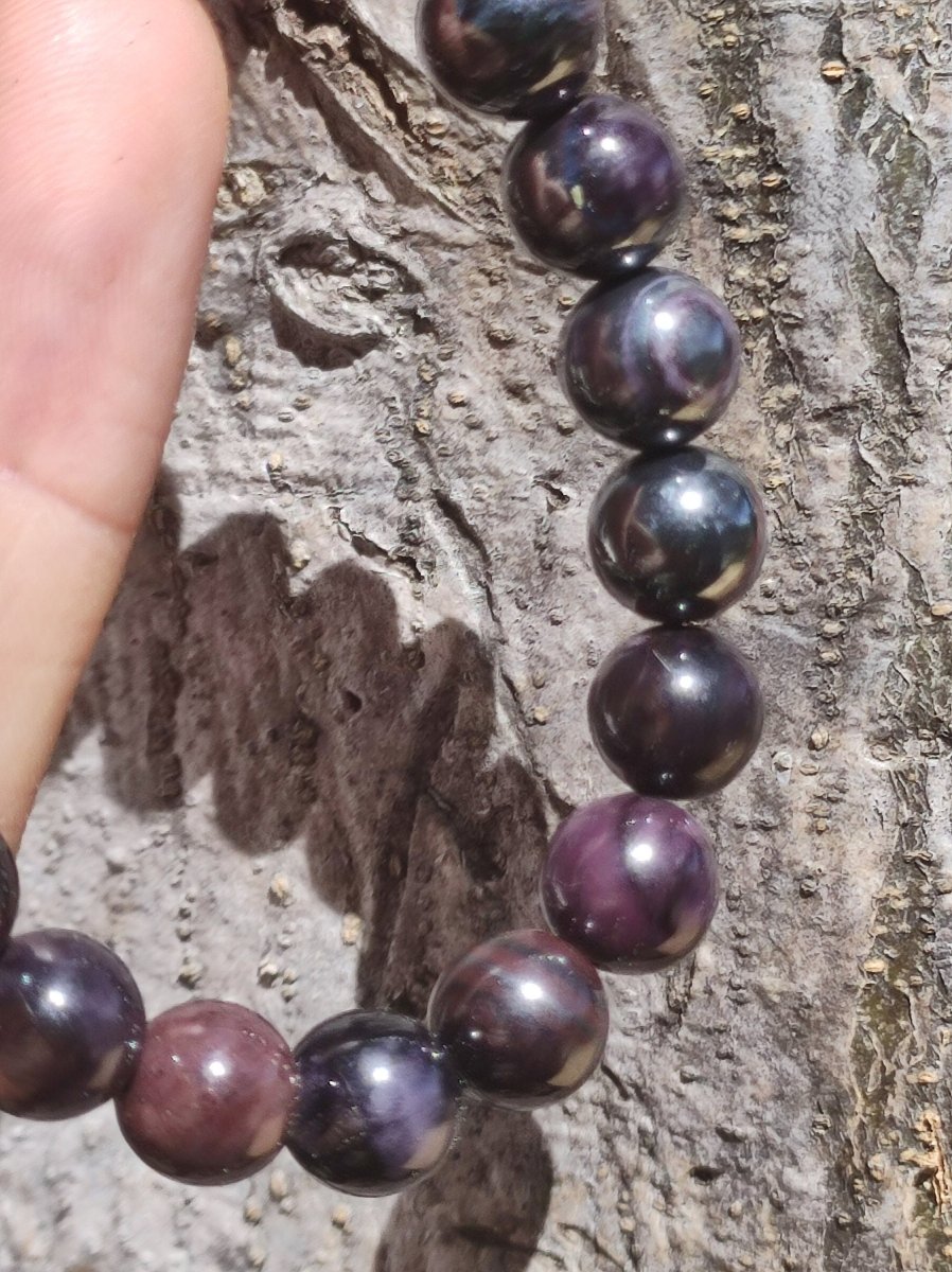 Sugilith Bustamit Richterit Sugilite Edelstein Armband Perlen Heilstein Energie Natur Echt Rarität Selten Schmuck Frau Mann Er Sie Mutter - Art of Nature Berlin