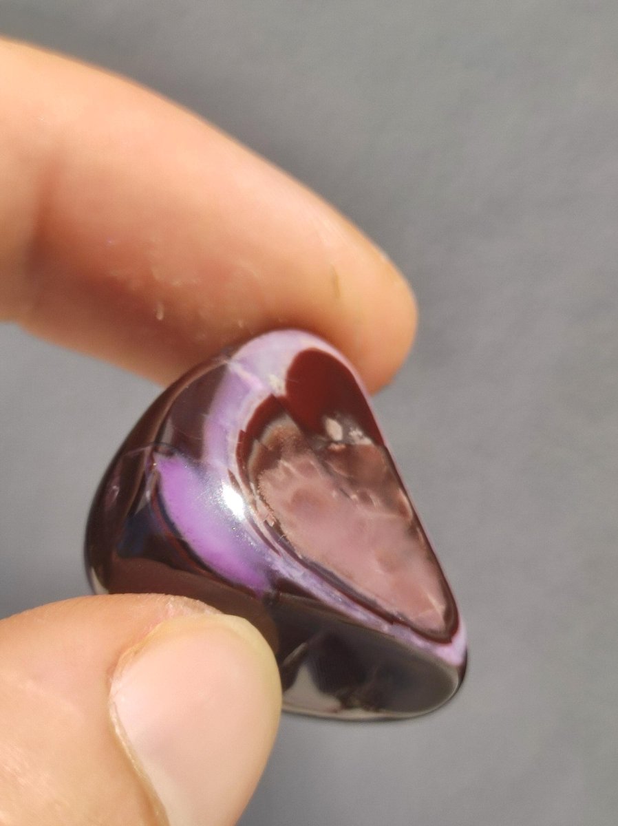 Sugilith & Bustamit - Sammler Deko Heilstein lila Handschmeichler Rarität Meditation Energie Edelstein Kristall Wert Natürlich Unikat - Art of Nature Berlin