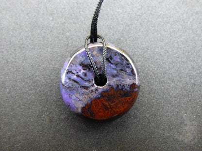 Sugilith Bustamit Schutz Donut Edelstein Kristall Heilstein Rarität Selten Sammler lila blau Anhänger Geschenk Frau Er Sie Halschakra - Art of Nature Berlin