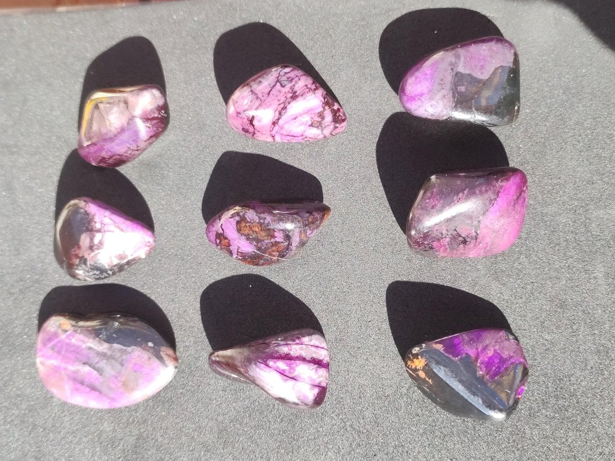 Sugilith ~ Dekostein Heilstein Meditation Energie Edelstein Trommelstein Kristall Mineral Energie Lila pink Investition Wertanlage Natürlich - Art of Nature Berlin