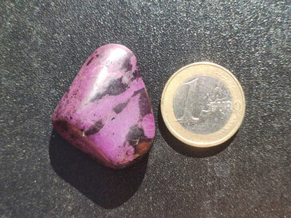 Sugilith ~ Dekostein Heilstein Meditation Energie Edelstein Trommelstein Kristall Mineral Energie Lila pink Investition Wertanlage Natürlich - Art of Nature Berlin