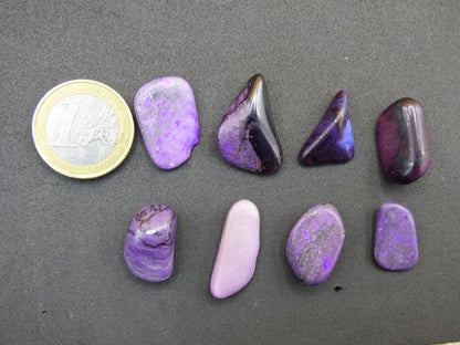 Sugilith ~ Dekostein Heilstein Meditation Energie Edelstein Trommelstein Kristall Mineral Energie Lila pink Investition Wertanlage Natürlich - Art of Nature Berlin