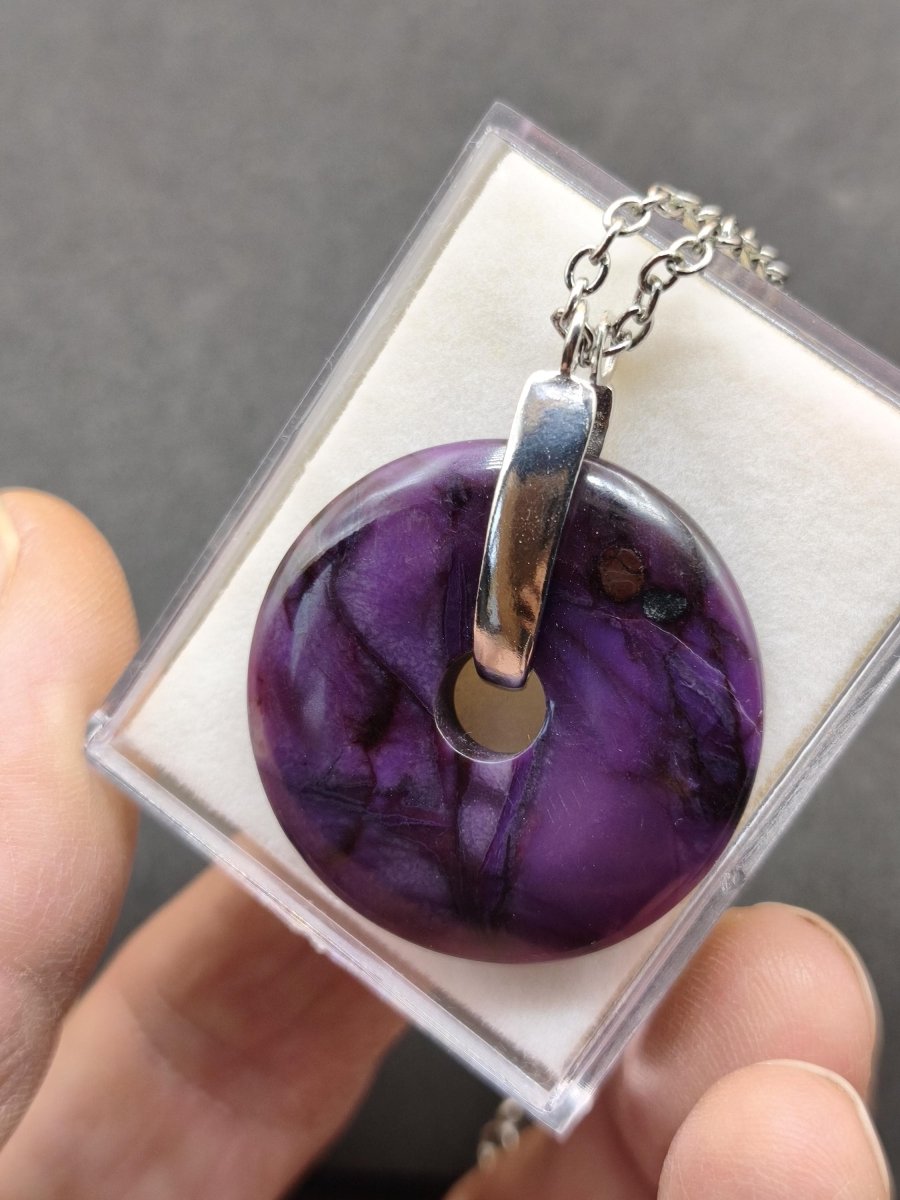 Sugilith Edelstein Kette 925 Sterling Silber Mineral Sammler Natur Heilstein Rarität Sugilite Energie AAA Meditation Selten Schutz Donut - Art of Nature Berlin