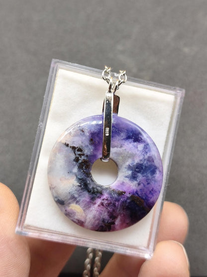 Sugilith Edelstein Kette 925 Sterling Silber Mineral Sammler Natur Heilstein Rarität Sugilite Energie AAA Meditation Selten Schutz Donut - Art of Nature Berlin