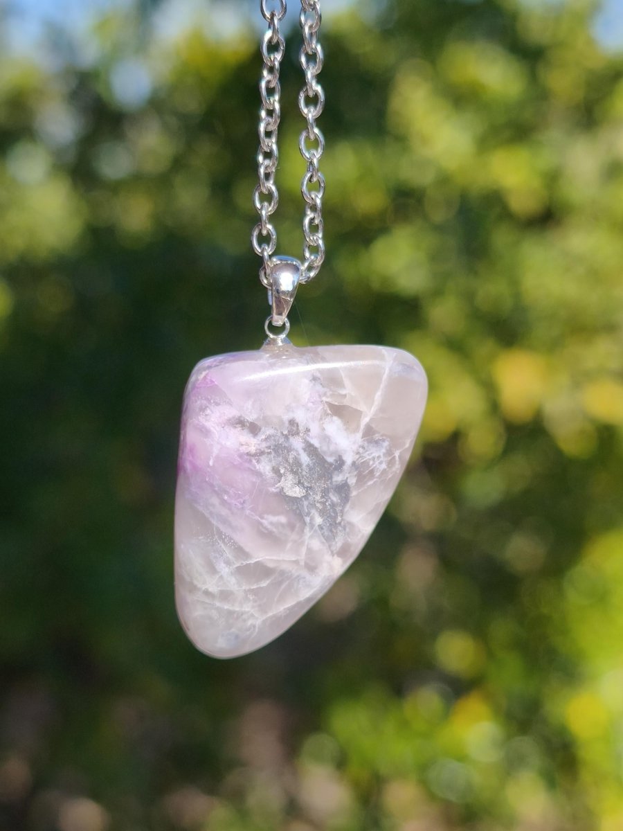 Sugilith Quarz Kette inkl. 925 Silberöse lila Edelstein Unikat Ethno Natur Heilstein Rarität Selten Flash Wow Sammler Investition Edel - Art of Nature Berlin