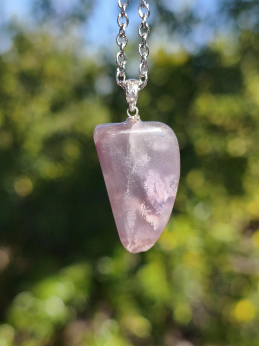 Sugilith-Quarz Kette inkl. 925 Silberöse lila Edelstein Unikat Ethno Natur Heilstein Rarität Selten Flash Wow Sammler Investition Edel - Art of Nature Berlin