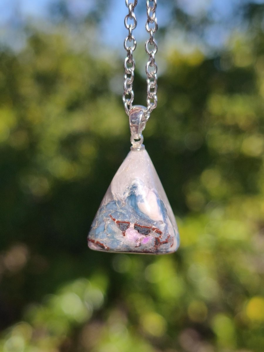 Sugilith Richterit Kette inkl. 925 Silberöse lila Edelstein Unikat Ethno Natur Heilstein Rarität Selten Flash Wow Sammler Investition Edel - Art of Nature Berlin