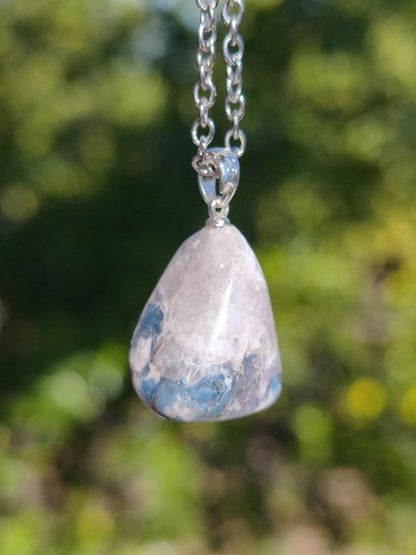 Sugilith Richterit Kette inkl. 925 Silberöse lila Edelstein Unikat Ethno Natur Heilstein Rarität Selten Flash Wow Sammler Investition Edel - Art of Nature Berlin