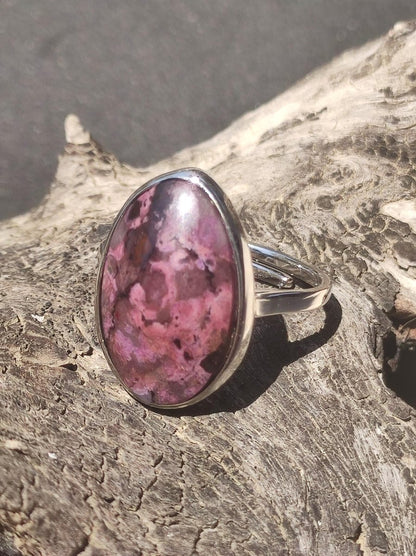 Sugilith Ring - 925 Sterling Silber - Edelstein lila Heilstein Natur Cabochon Frau Geschenk Sie Muttertag Oma Weihnachten Kristall Selten - Art of Nature Berlin