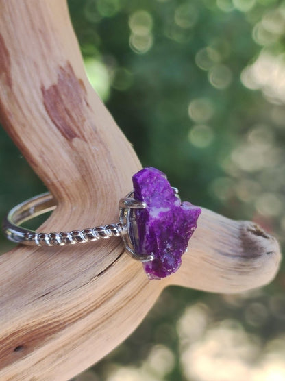 Sugilith Ring ~ Roh Sugilite ~ 925 Sterling Silber ~ Edelstein lila Heilstein Frau Geschenk Sie Muttertag Oma Weihnachten Kristall Natur - Art of Nature Berlin
