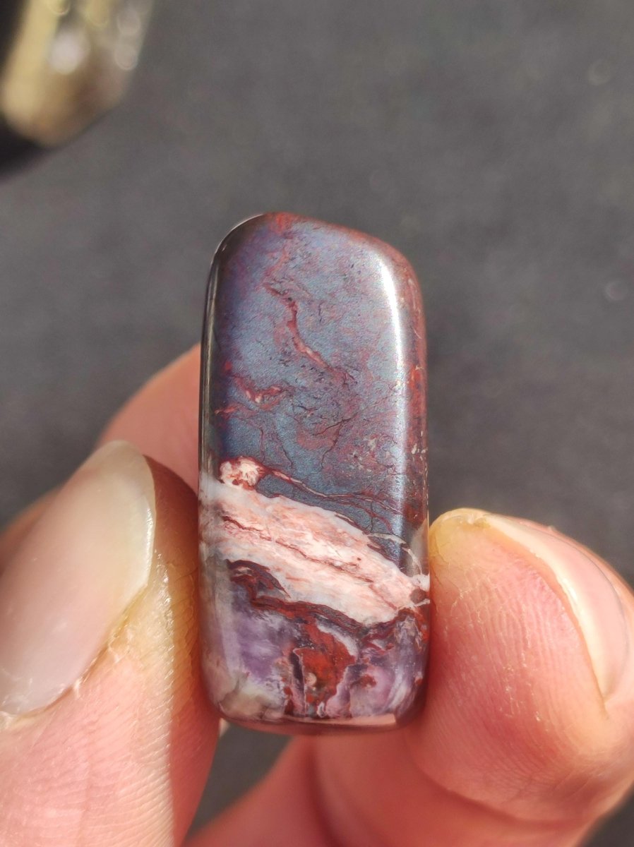 Sugilith - Sammler Deko Heilstein lila Handschmeichler Rarität Meditation Energie Edelstein Kristall Investition Wertanlage Natürlich Unikat - Art of Nature Berlin